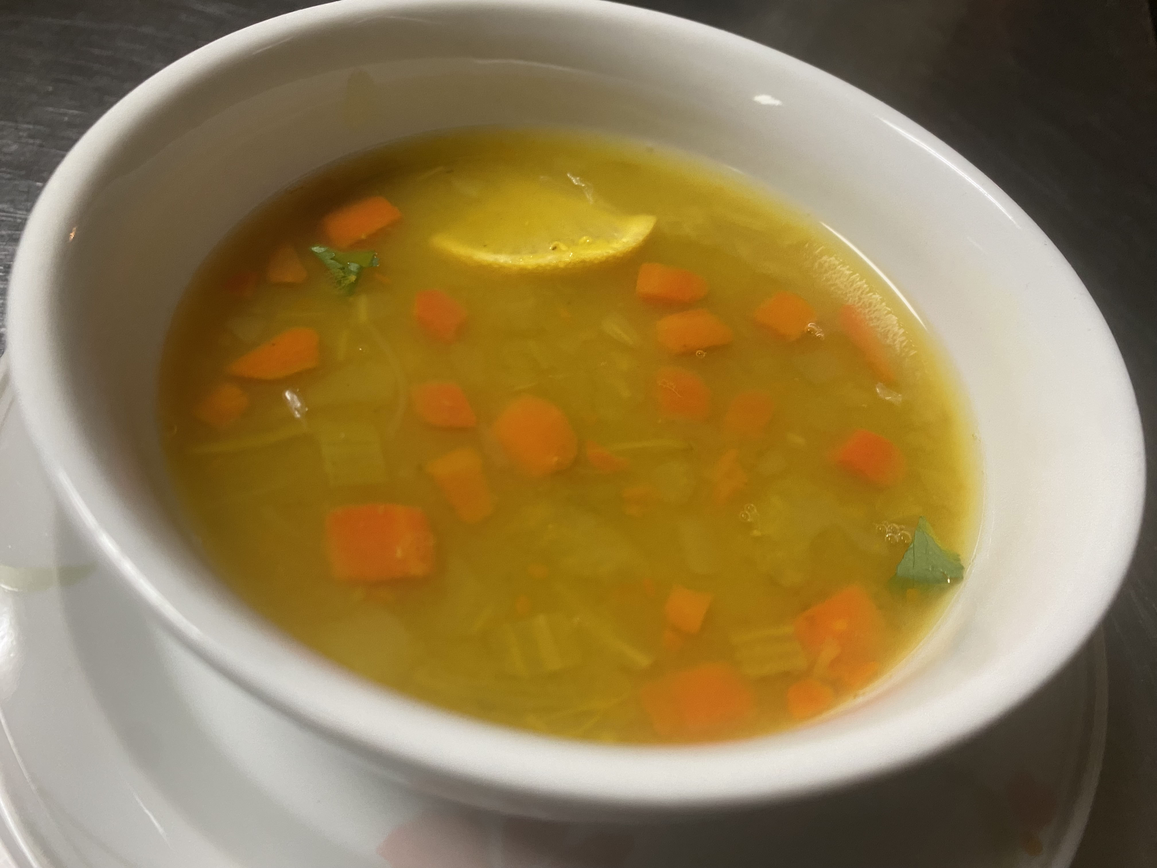 Soupe aux lentilles, citron et coriandre